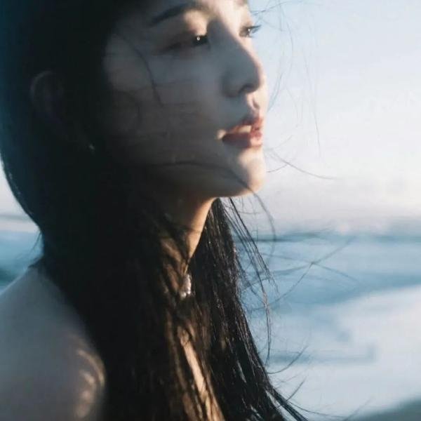 想吃掉我的非人少女